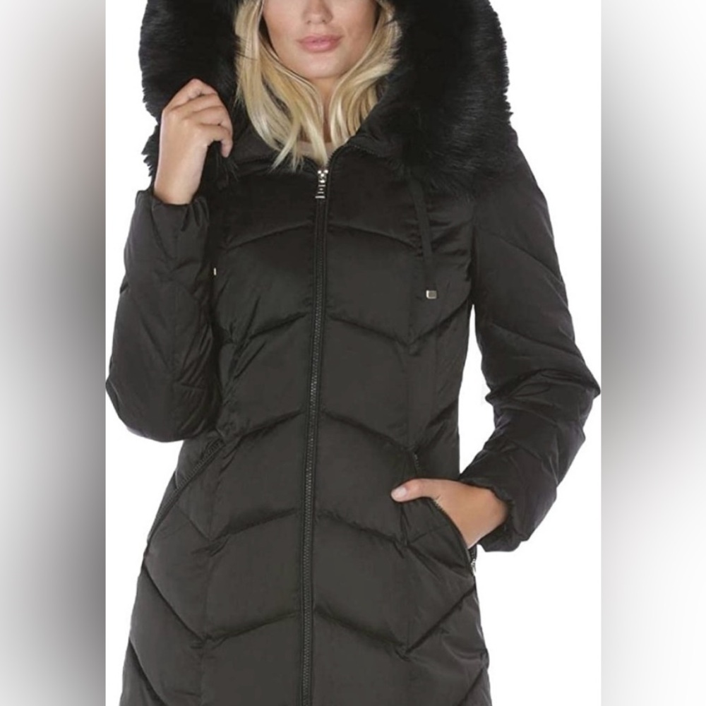 Tahari Brie Chevron Black Quilted Puffer S